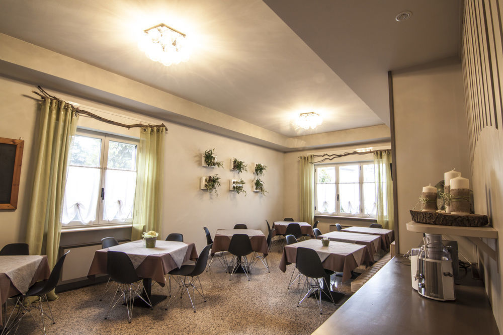 Hotel Le Vigne Di Corvino Casteggio Eksteriør billede
